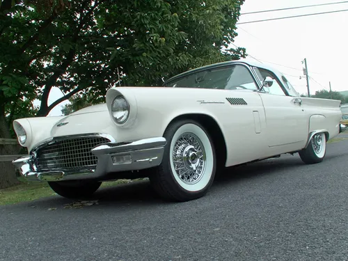 1957 Ford Thunderbird