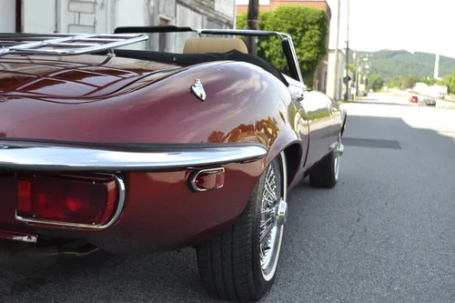 1974 Jaguar XKE V12