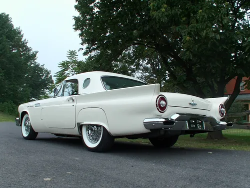 1957 Ford Thunderbird