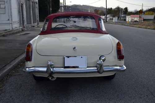 1966 MGB