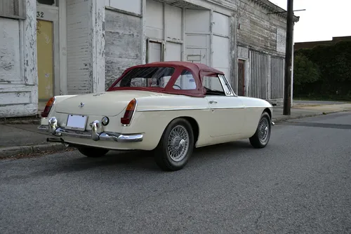 1966 MGB