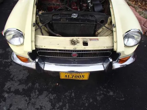 1970 MGB Gt Primrose Yellow