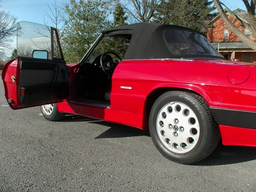 1989 Alfa Romeo Spider Quadrifoglio