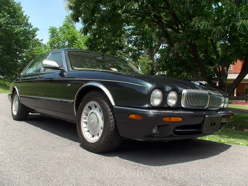 1998 Jaguar XJ8 Vanden Plas