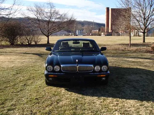 1999 Jaguar XJ8