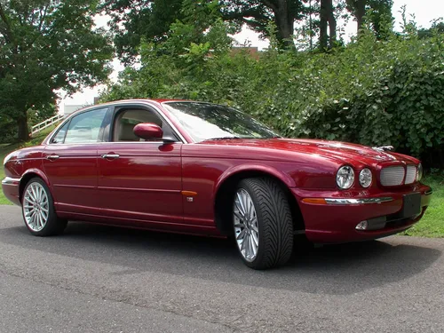 2004  Jaguar  XJR