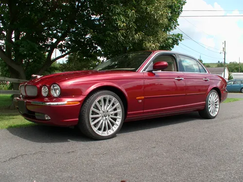 2004  Jaguar  XJR