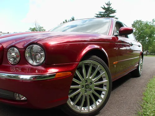 2004  Jaguar  XJR