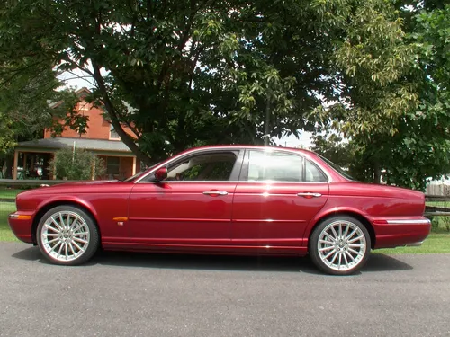 2004  Jaguar  XJR