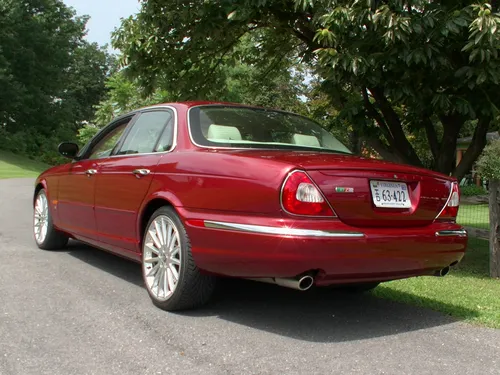 2004  Jaguar  XJR