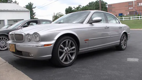 2004 Jaguar XJR