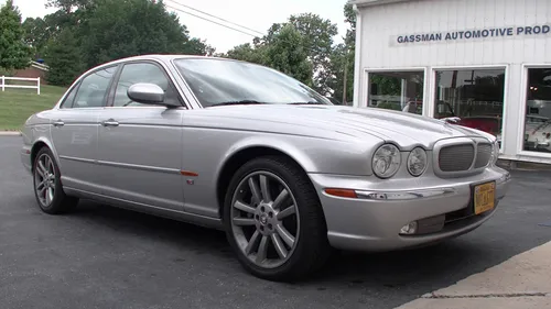 2004 Jaguar XJR