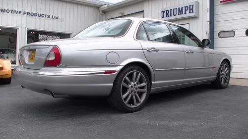 2004 Jaguar XJR