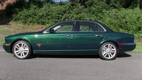 2005 Jaguar XJR