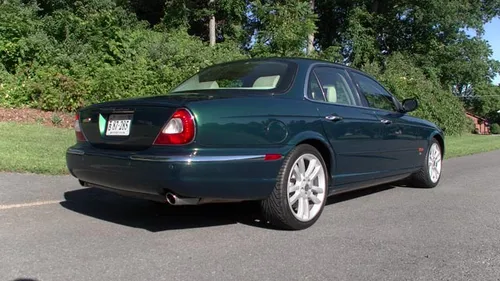 2005 Jaguar XJR