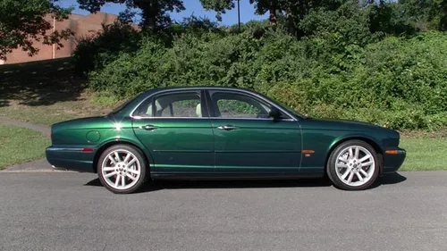 2005 Jaguar XJR